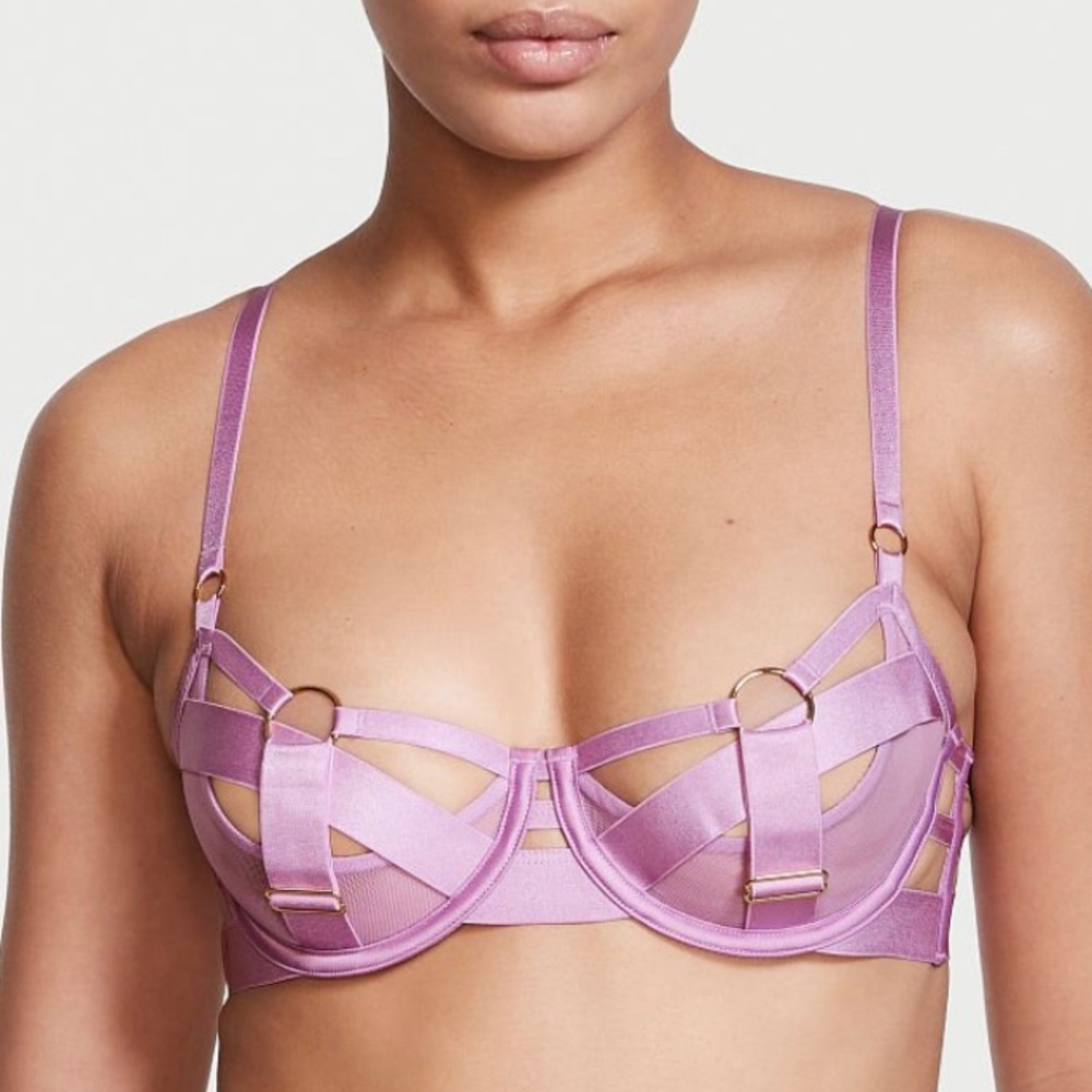 VS 32B VERY SEXY Unlined Demi Strappy Cutout Bra Light Lilac Purple Sexy NWT